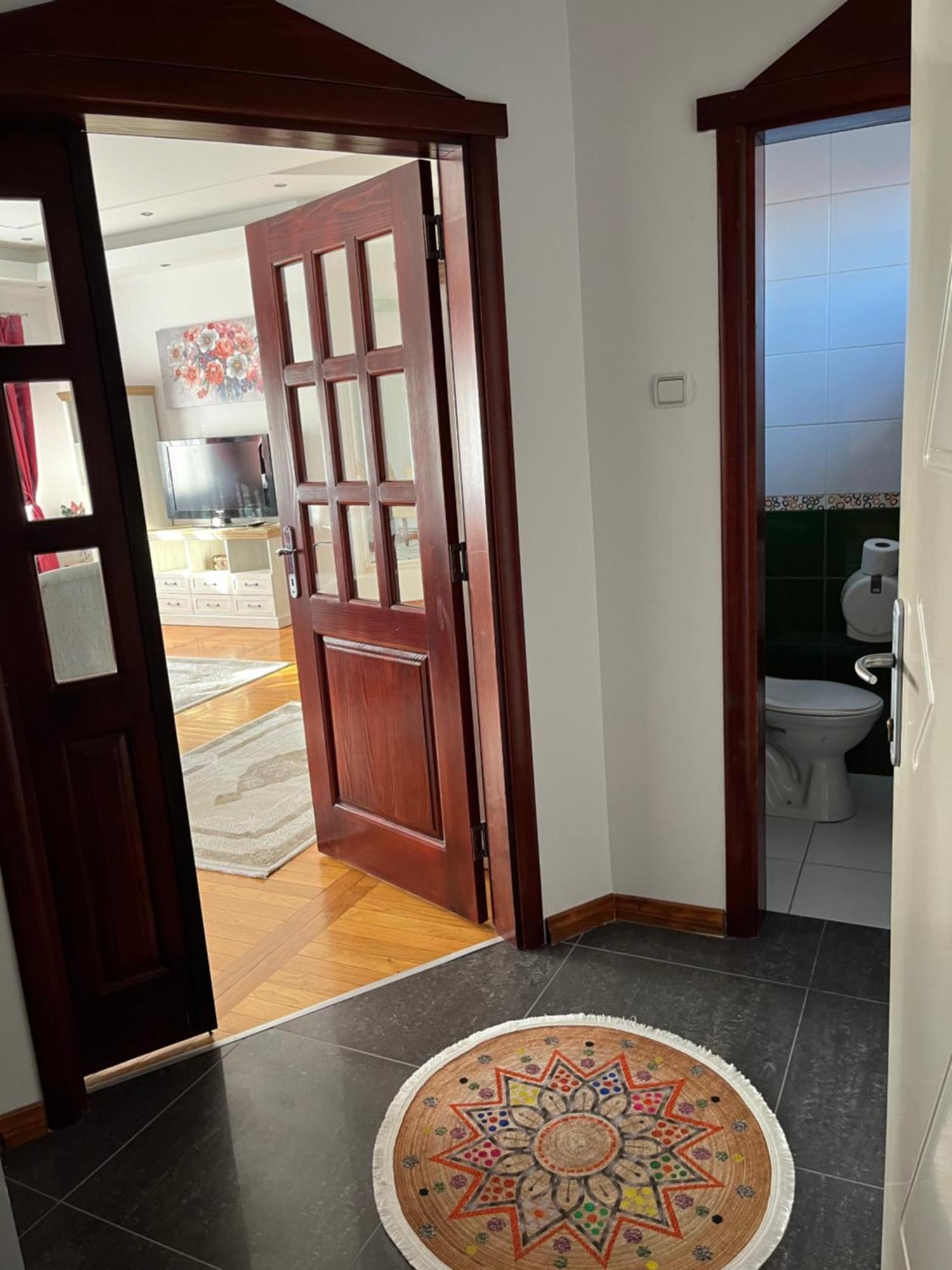 Airport Sky Apartments Lux II ベオグラード エクステリア 写真